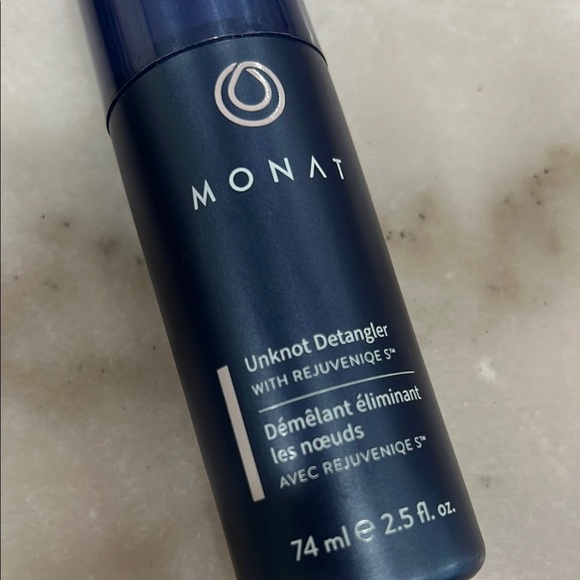 MONAT Unknot Detangler - Spray - Picture 2 of 4